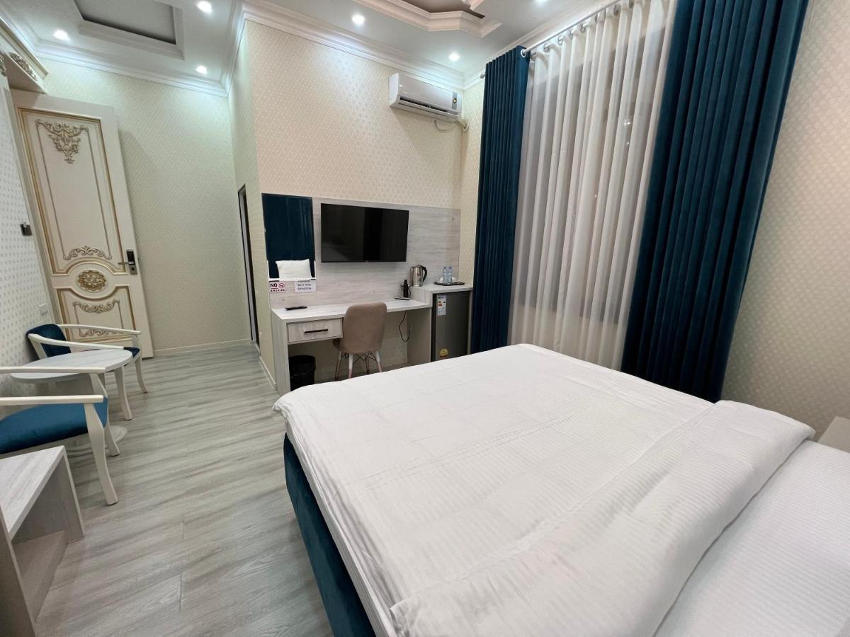 Hotel Sharq Dushanbe Esterno foto