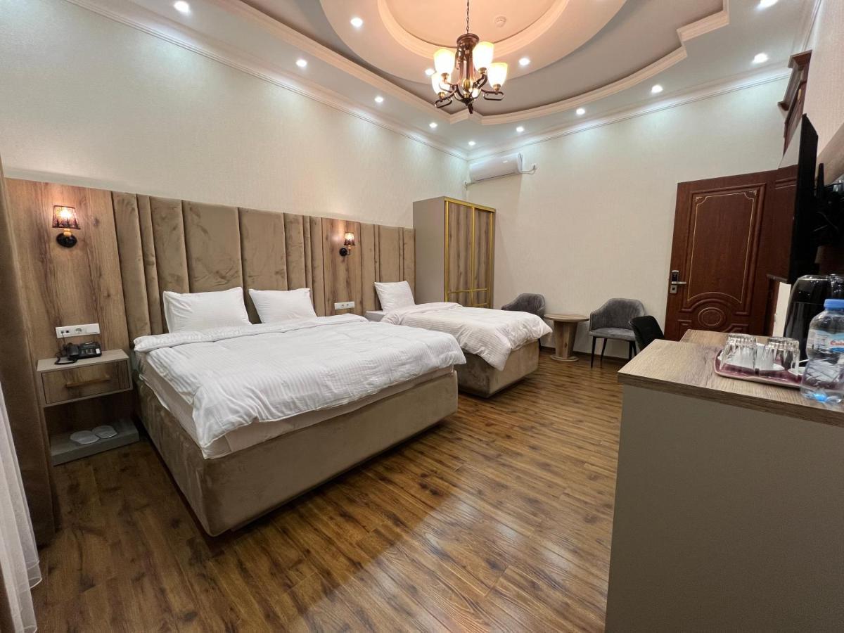 Hotel Sharq Dushanbe Esterno foto