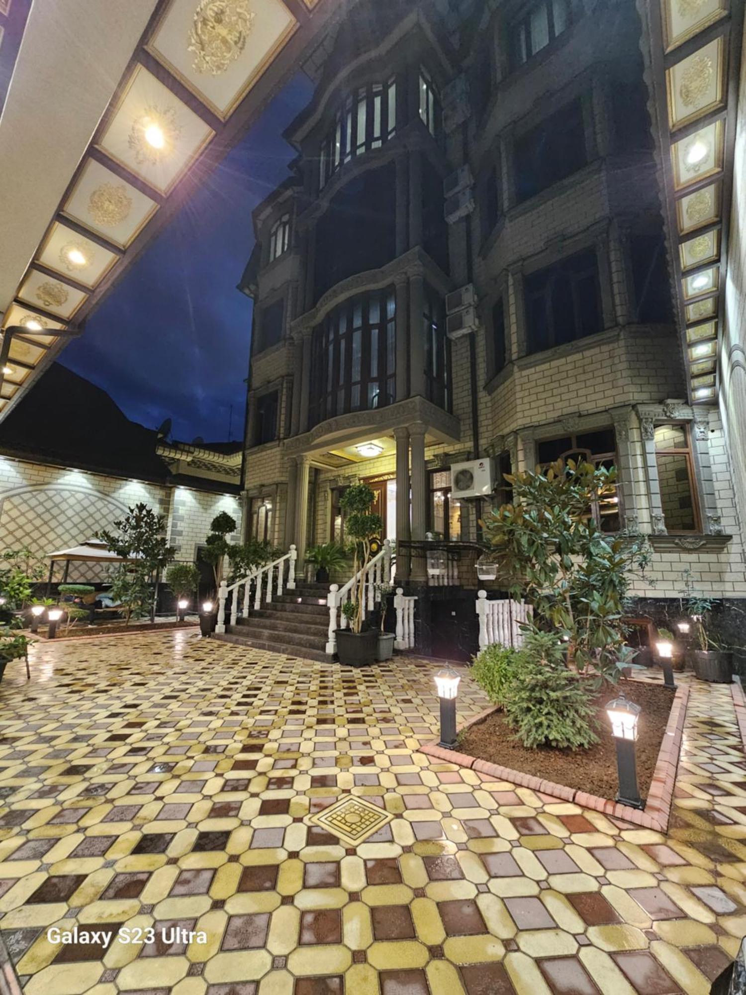 Hotel Sharq Dushanbe Esterno foto
