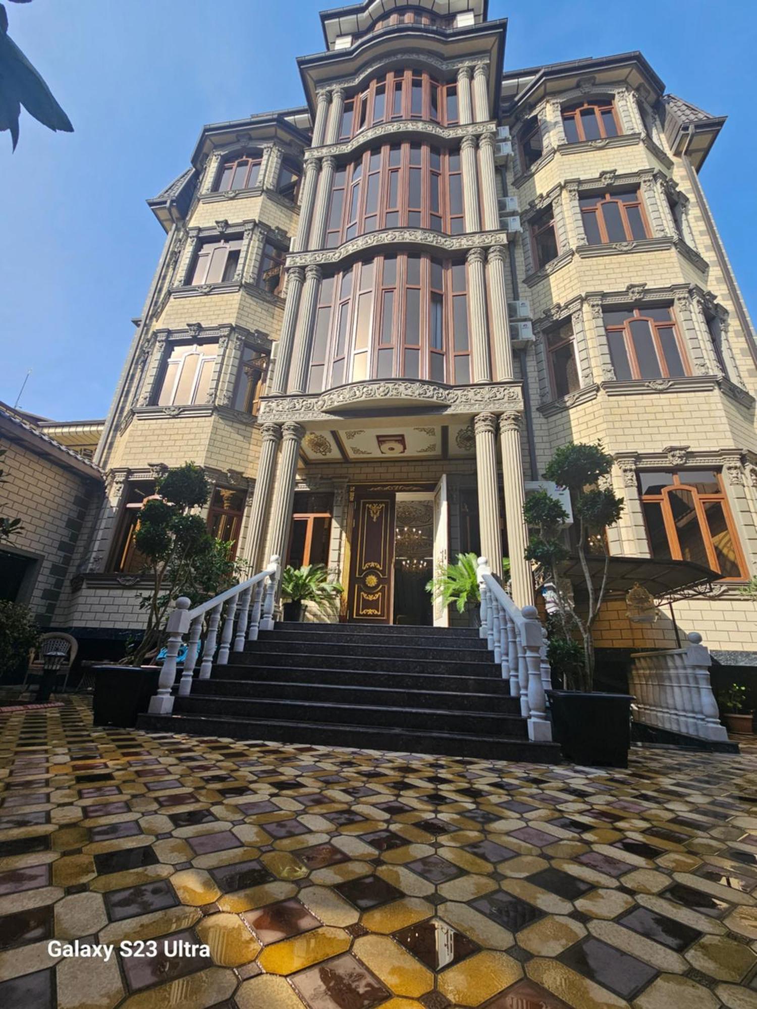 Hotel Sharq Dushanbe Esterno foto