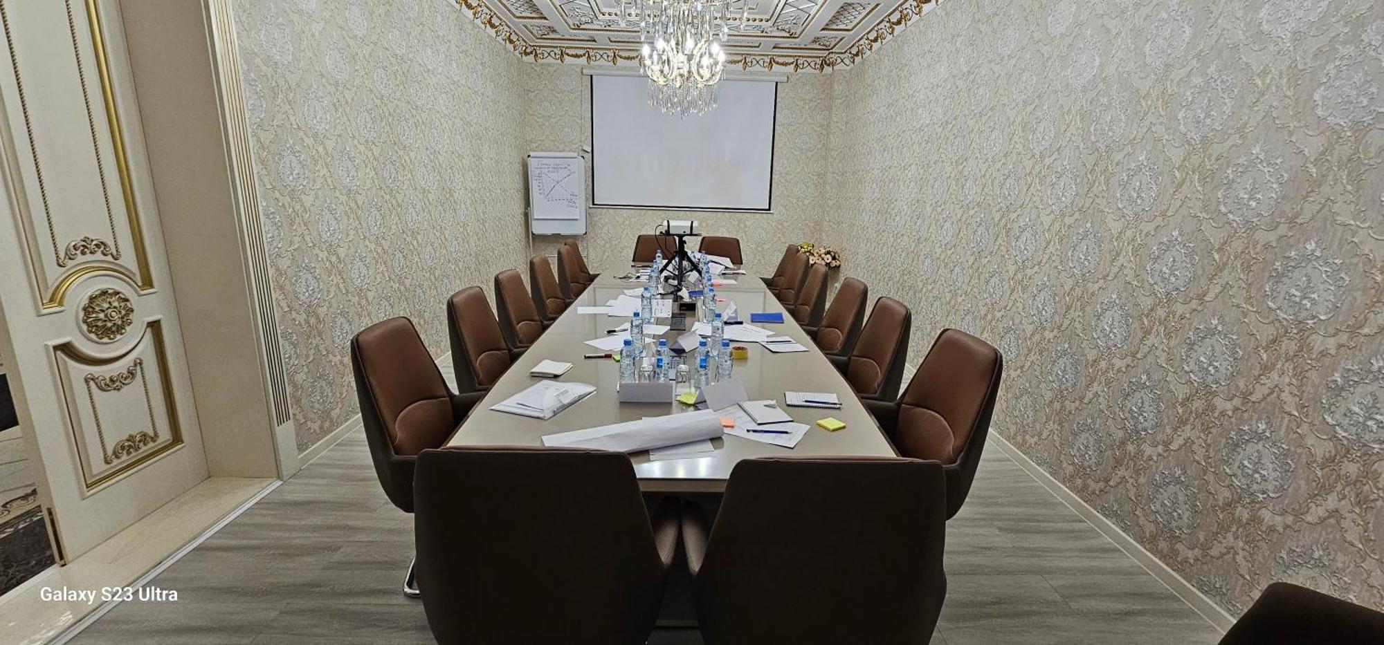 Hotel Sharq Dushanbe Esterno foto