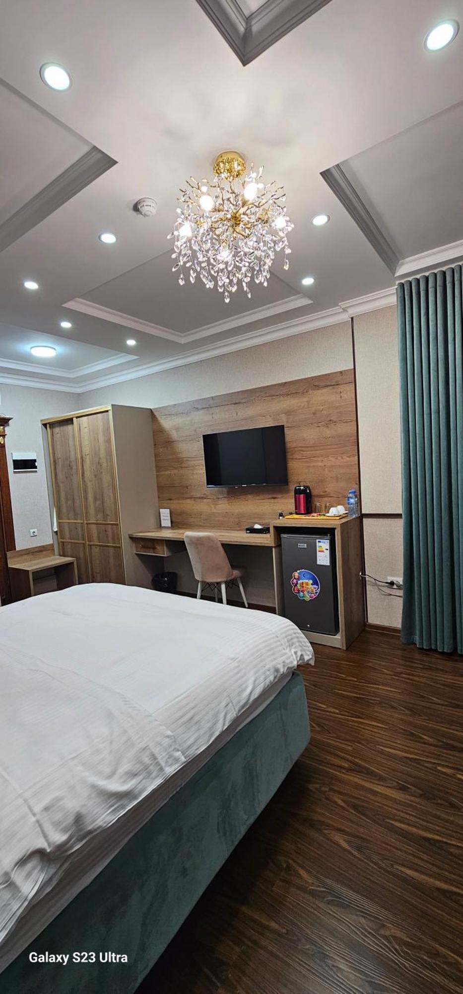 Hotel Sharq Dushanbe Esterno foto
